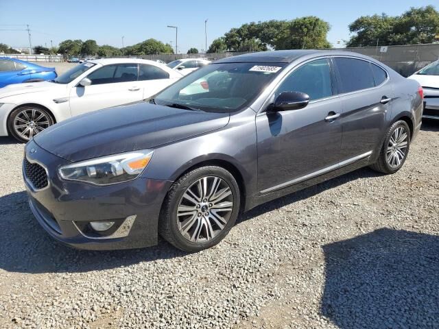 2014 KIA Cadenza