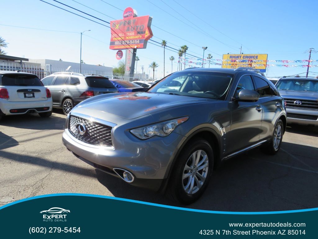 2017 INFINITI QX70