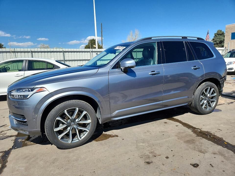2017 VOLVO XC90