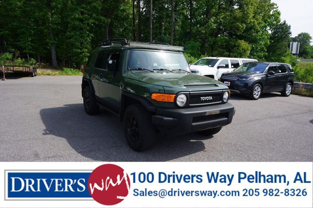 2011 TOYOTA FJ Cruiser