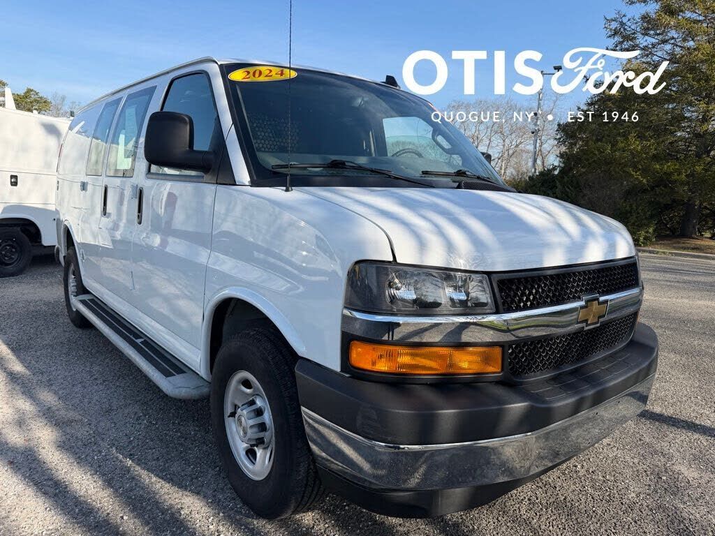 2024 CHEVROLET Express