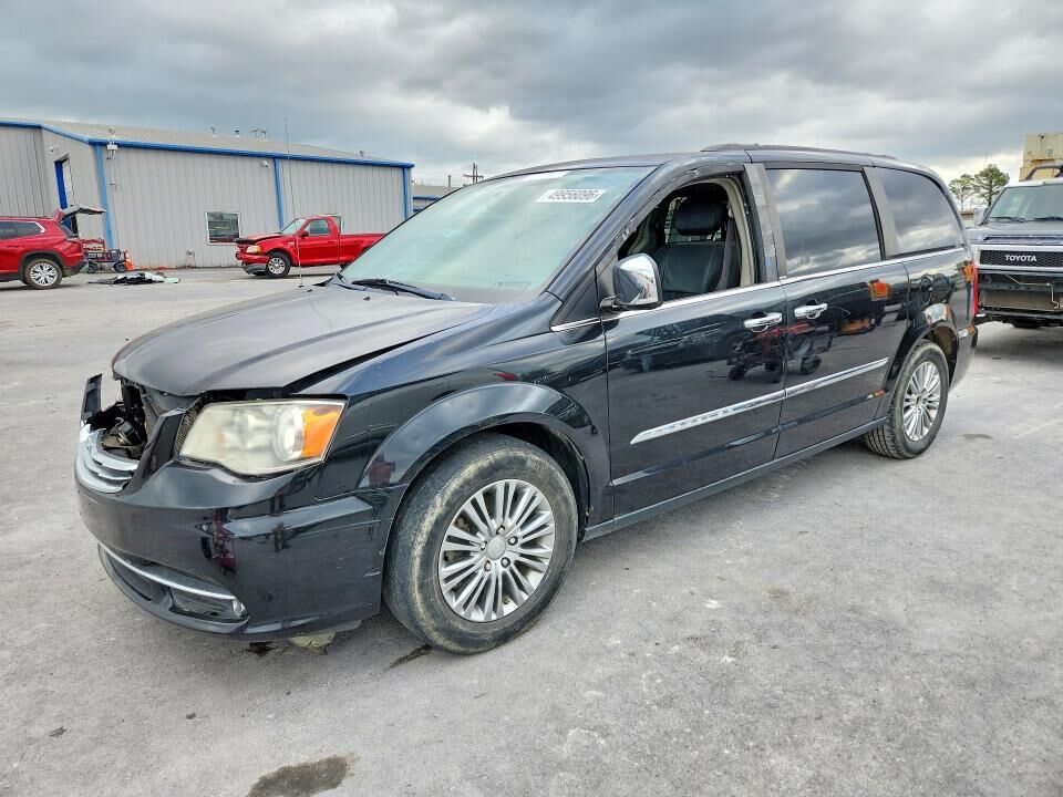 2014 CHRYSLER Town and Country