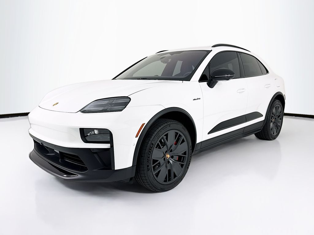 2026 PORSCHE Macan