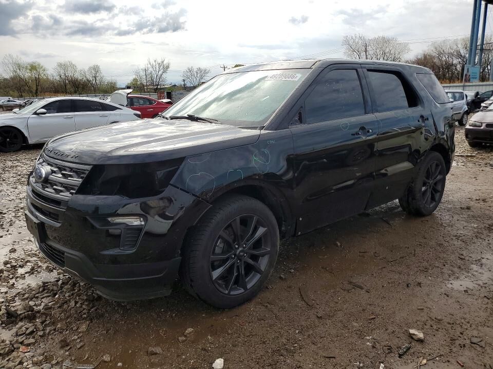 2018 FORD Explorer