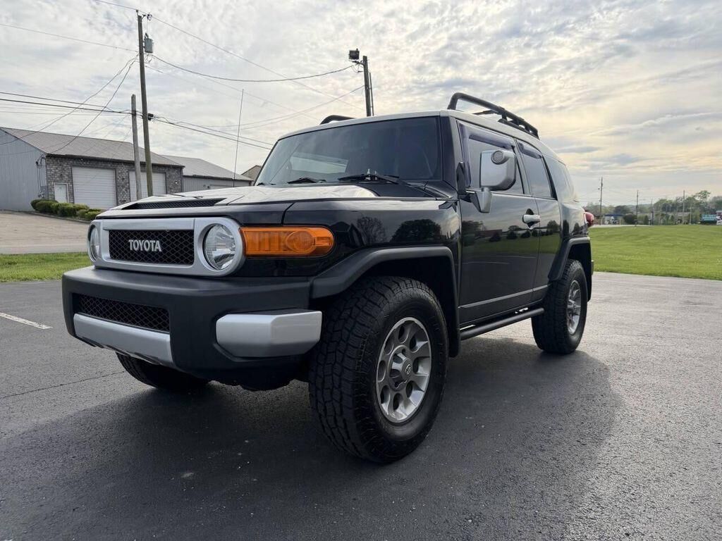 2013 TOYOTA FJ Cruiser