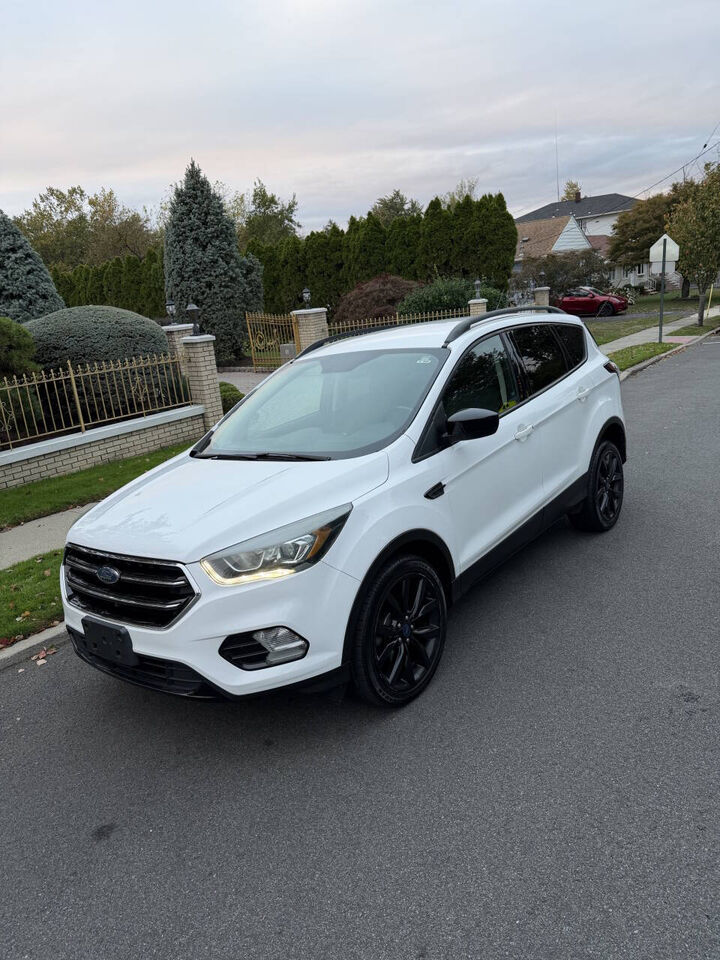 2017 FORD Escape