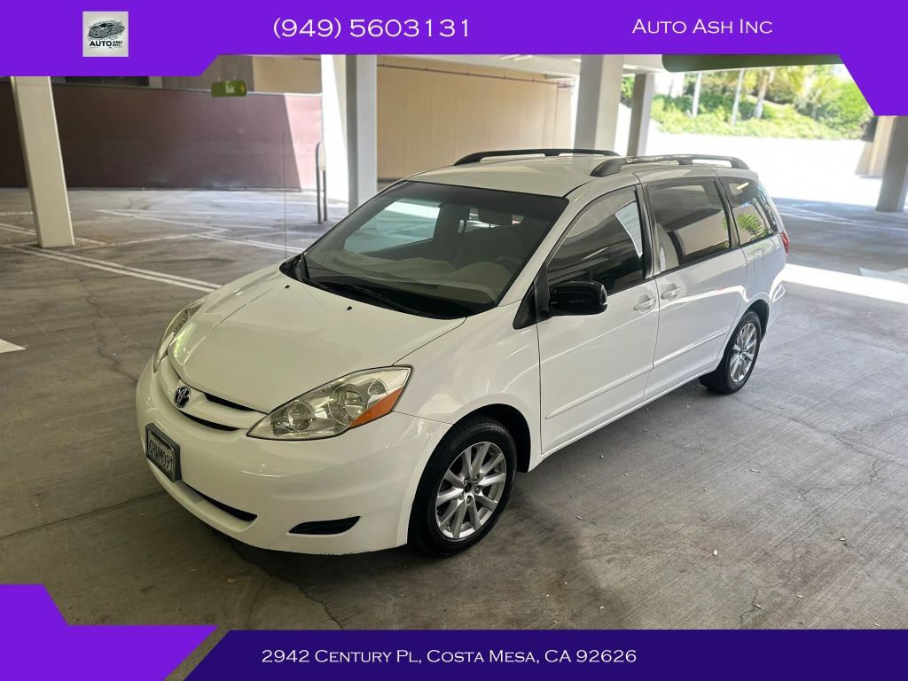 2009 TOYOTA Sienna