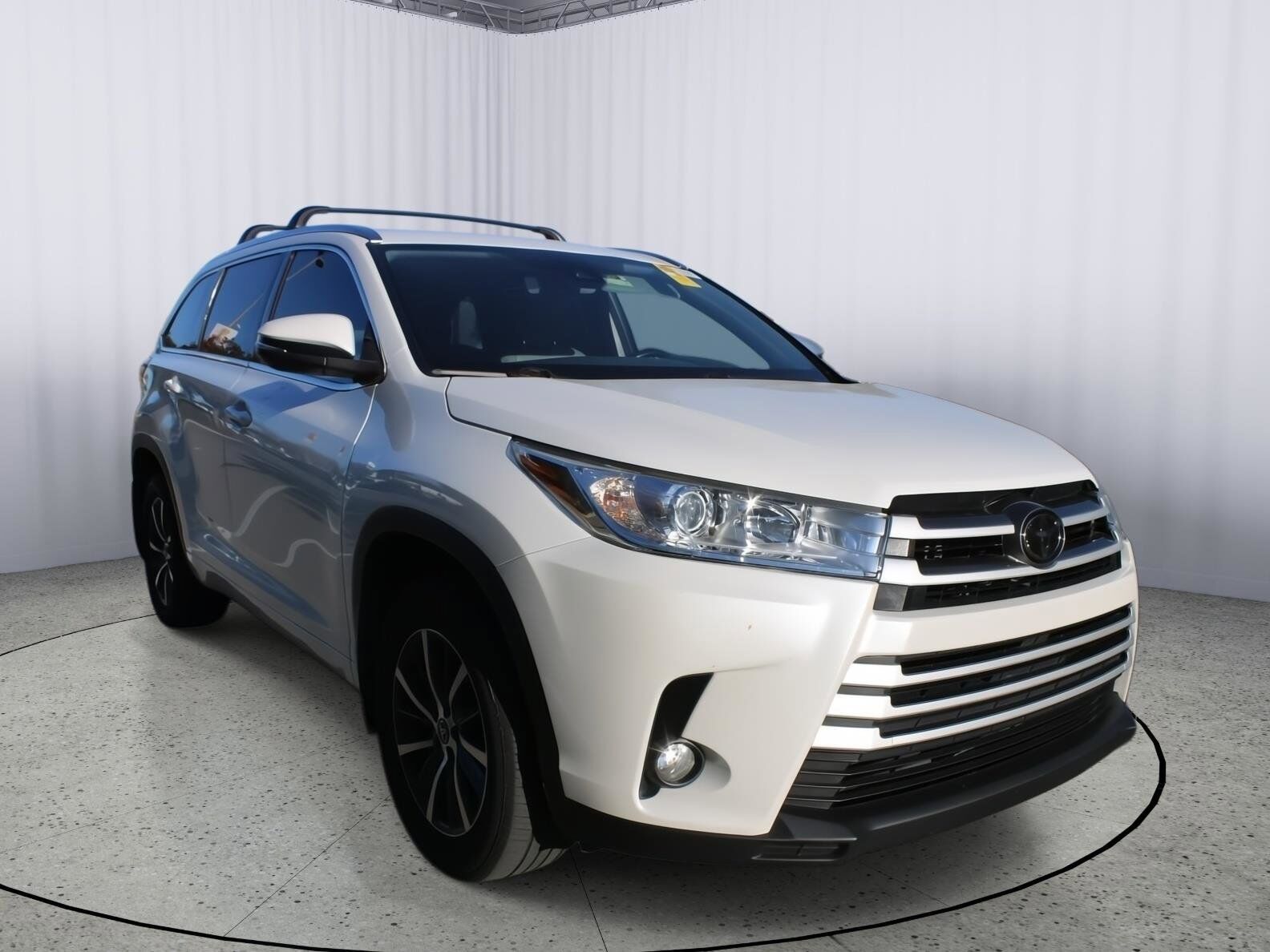 2017 TOYOTA Highlander