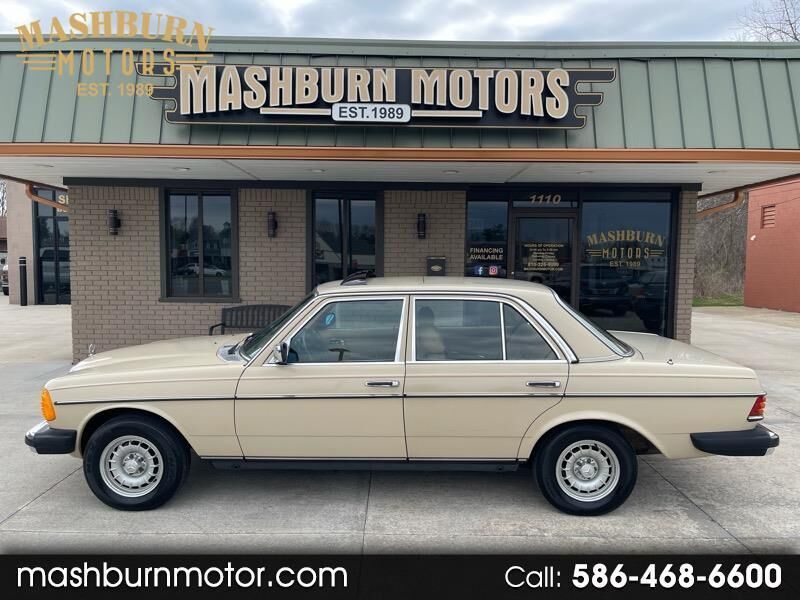 1982 MERCEDES-BENZ 300