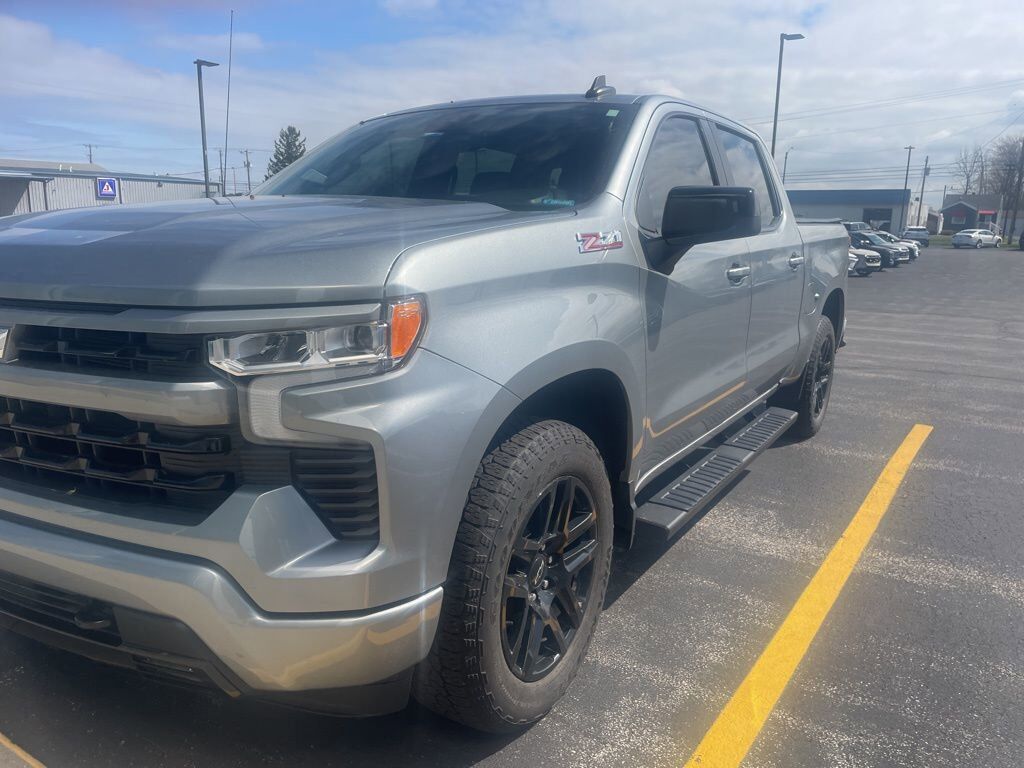 2023 CHEVROLET Silverado