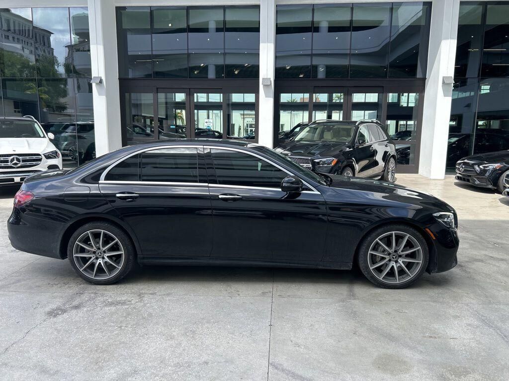 2022 MERCEDES-BENZ E-Class