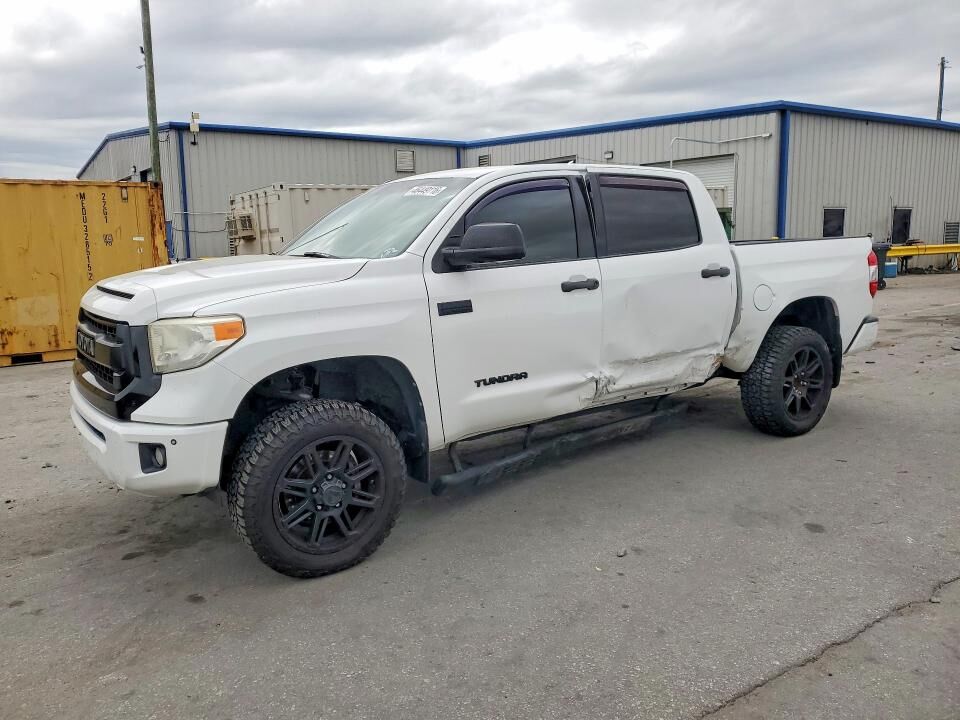 2017 TOYOTA Tundra