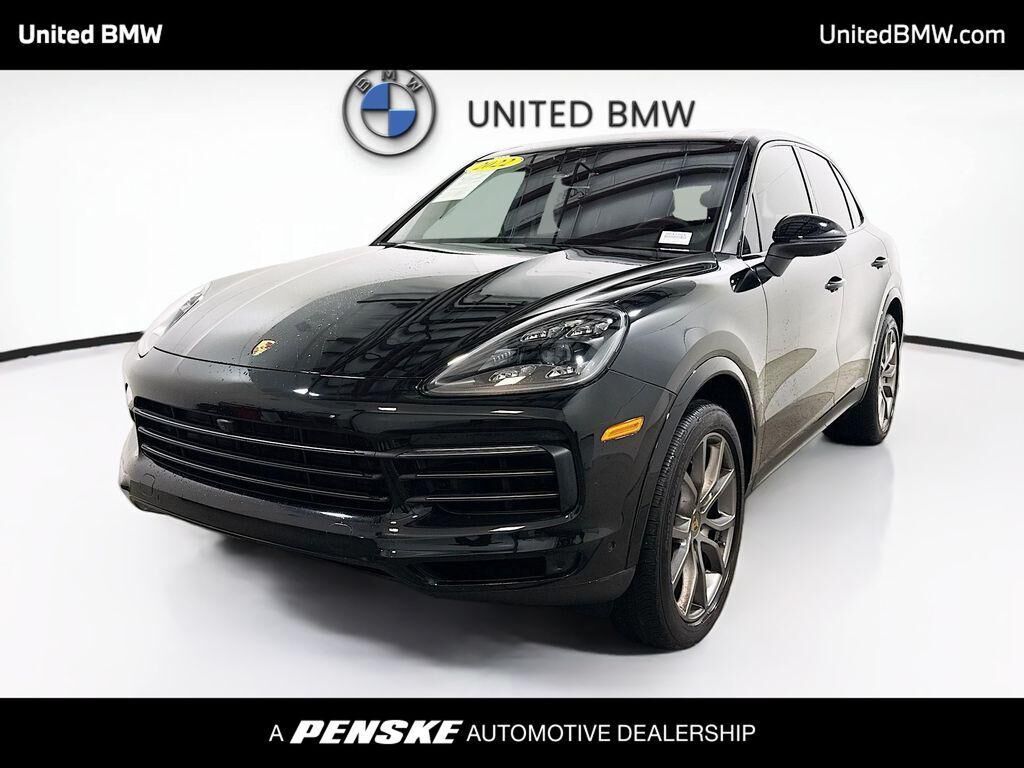 2022 PORSCHE Cayenne