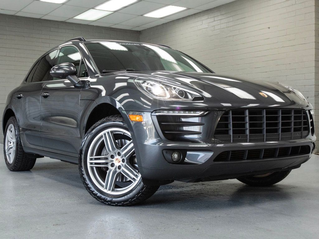 2018 PORSCHE Macan