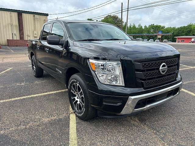 2022 NISSAN Titan