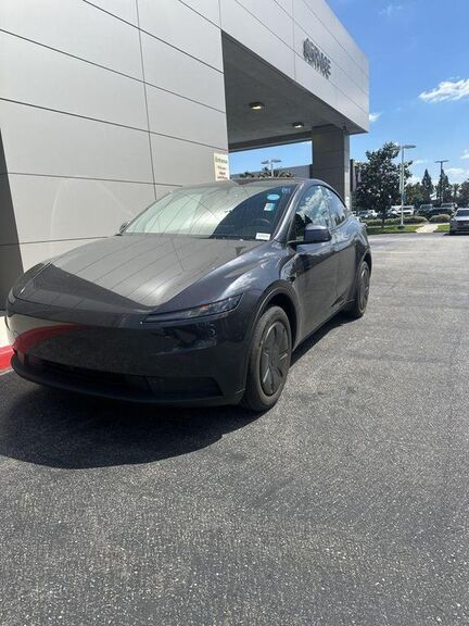 2026 TESLA Model Y