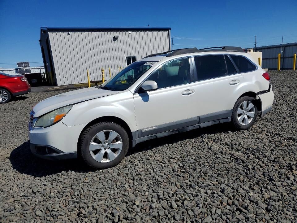 2010 SUBARU Outback