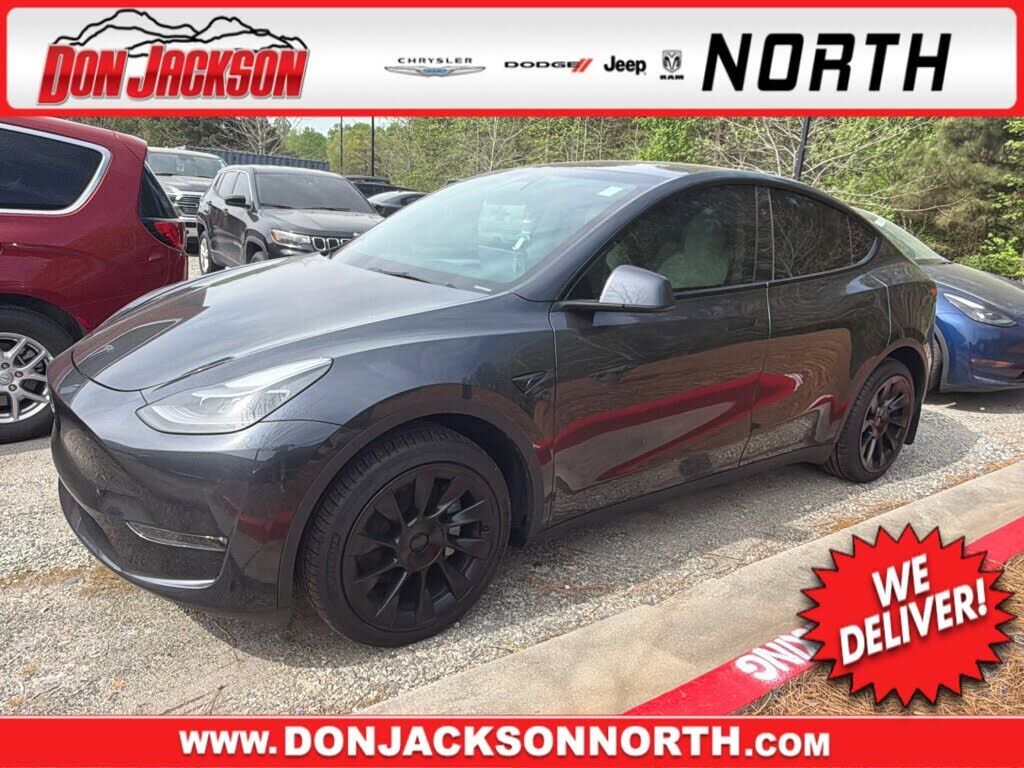 2024 TESLA Model Y