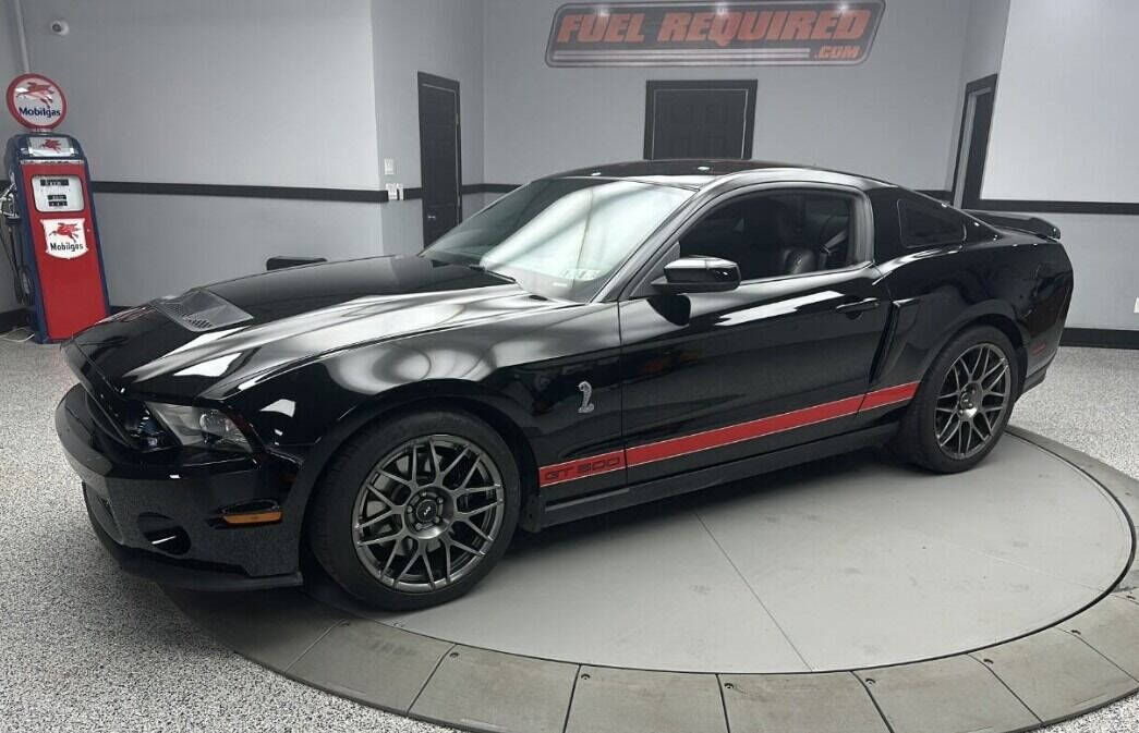 2011 FORD Mustang