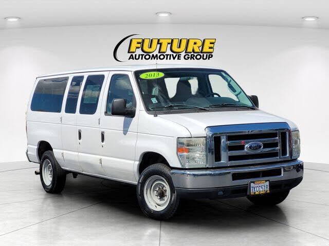 2013 FORD E-350
