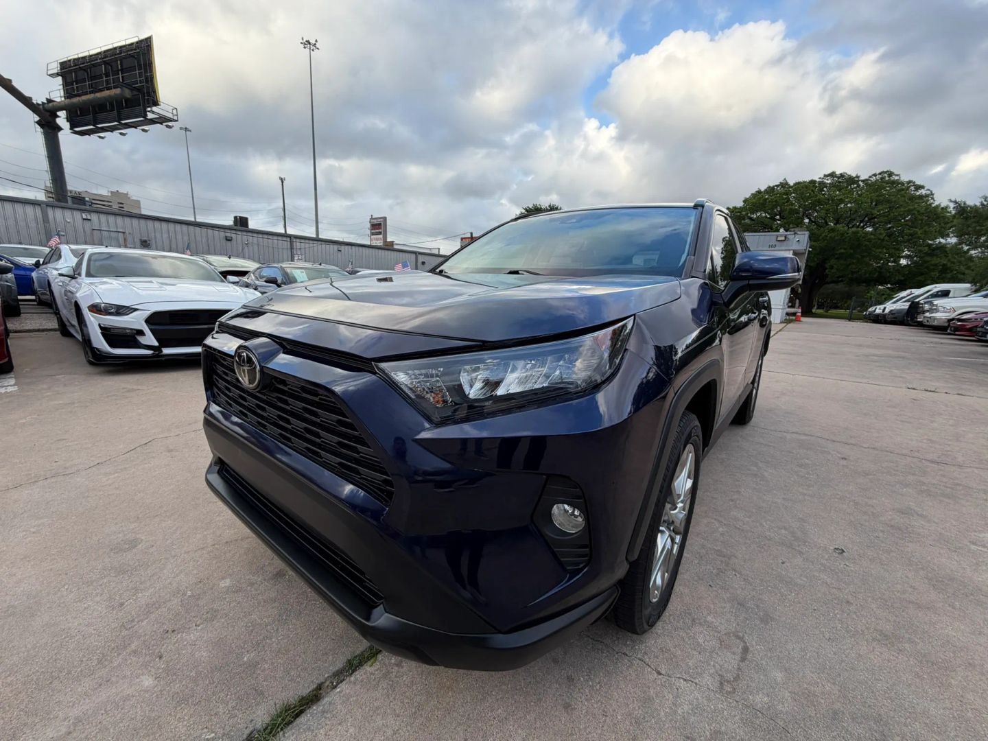 2019 TOYOTA RAV4
