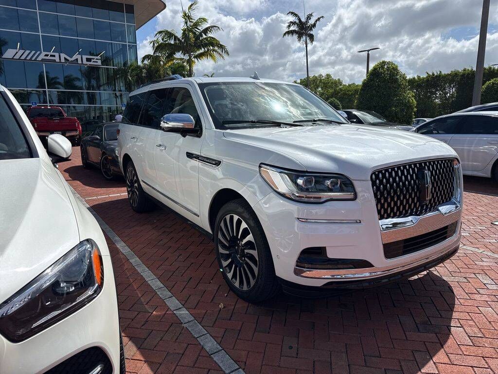 2023 LINCOLN Navigator