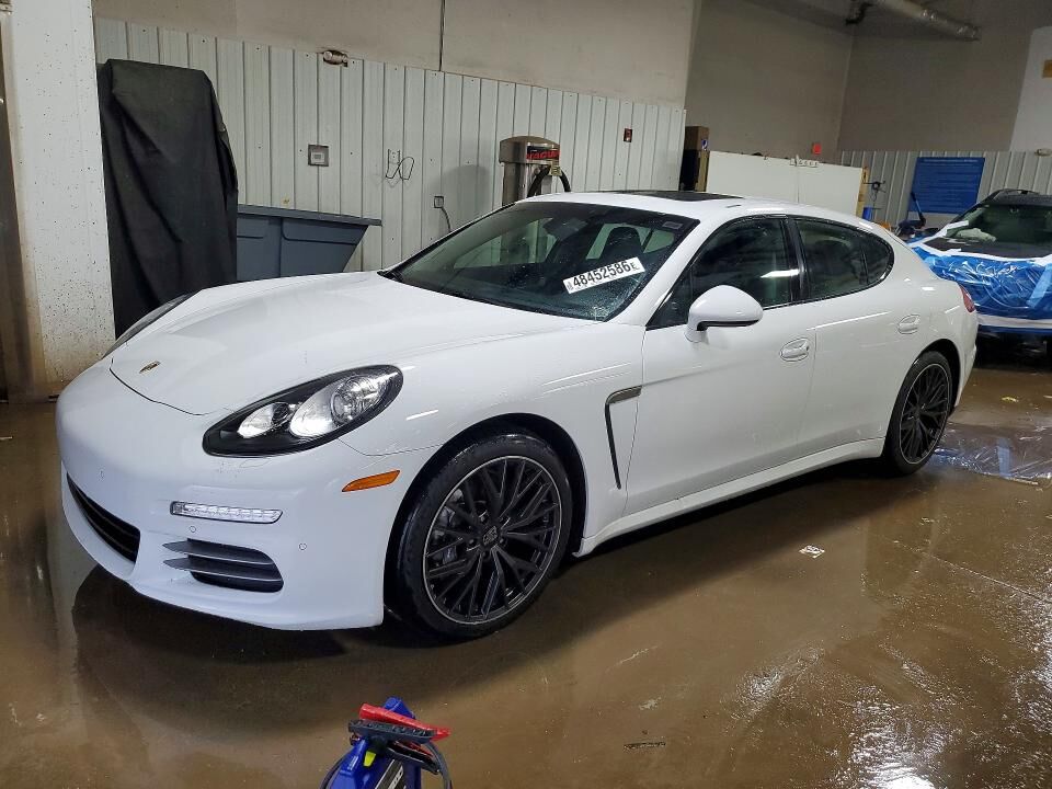 2014 PORSCHE Panamera