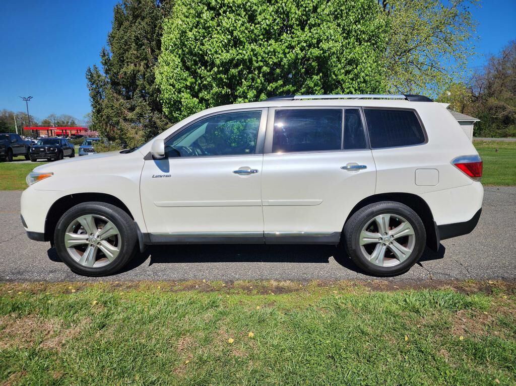 2013 TOYOTA Highlander