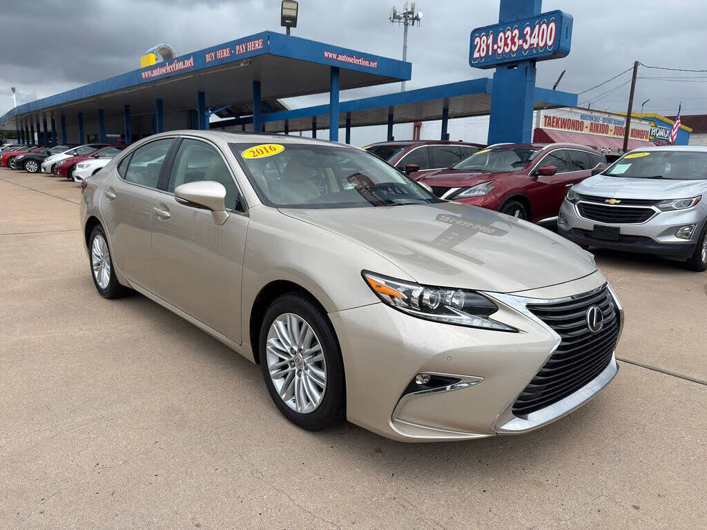 2016 LEXUS ES