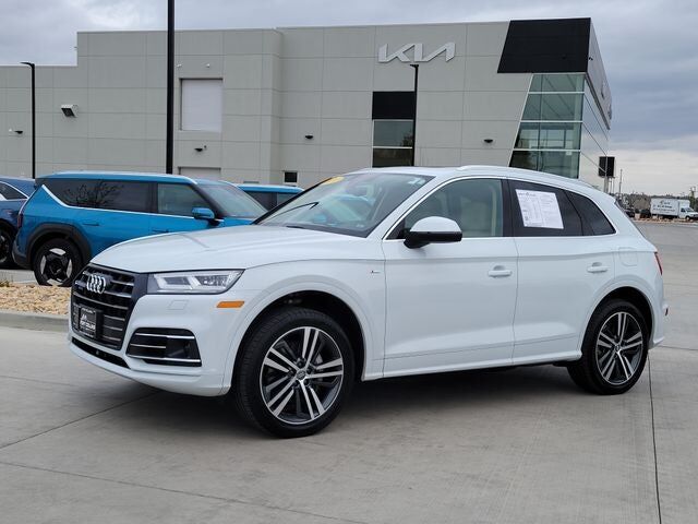 2020 AUDI Q5 e