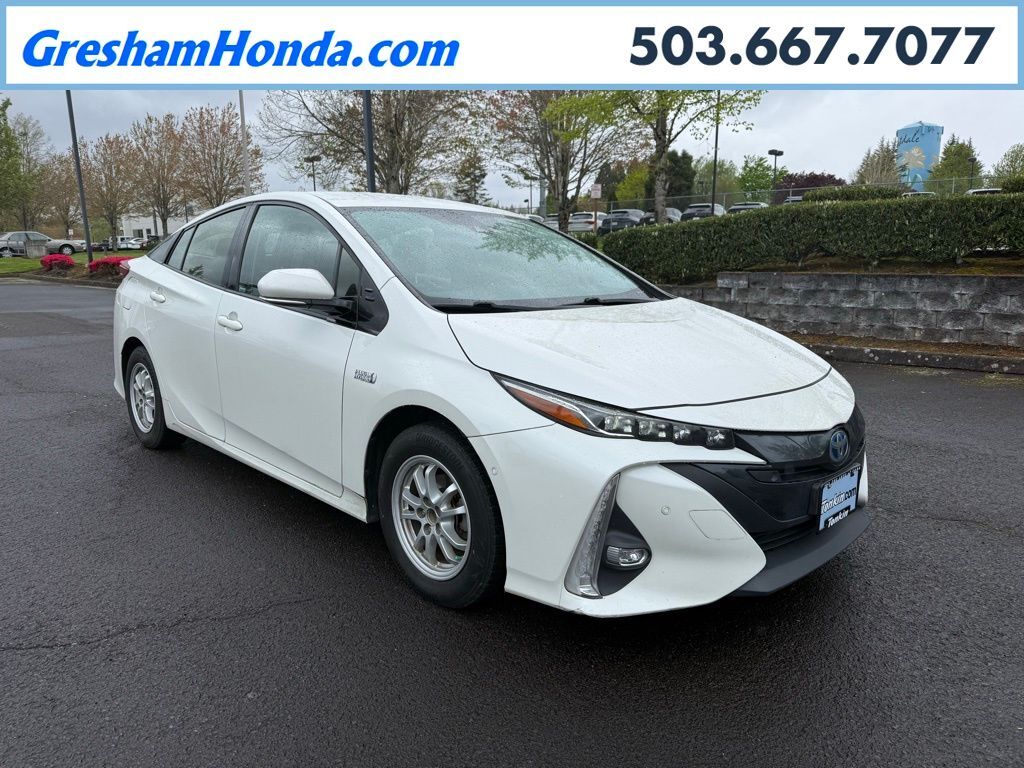 2018 TOYOTA Prius