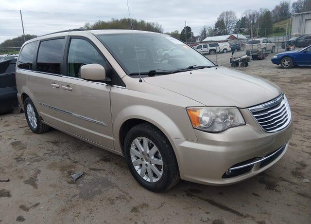 2014 CHRYSLER Town and Country