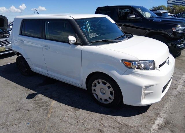 2015 TOYOTA SCION
