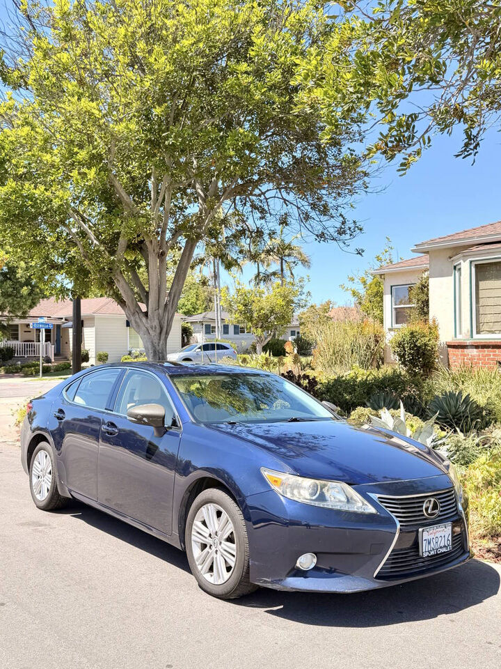 2013 LEXUS ES