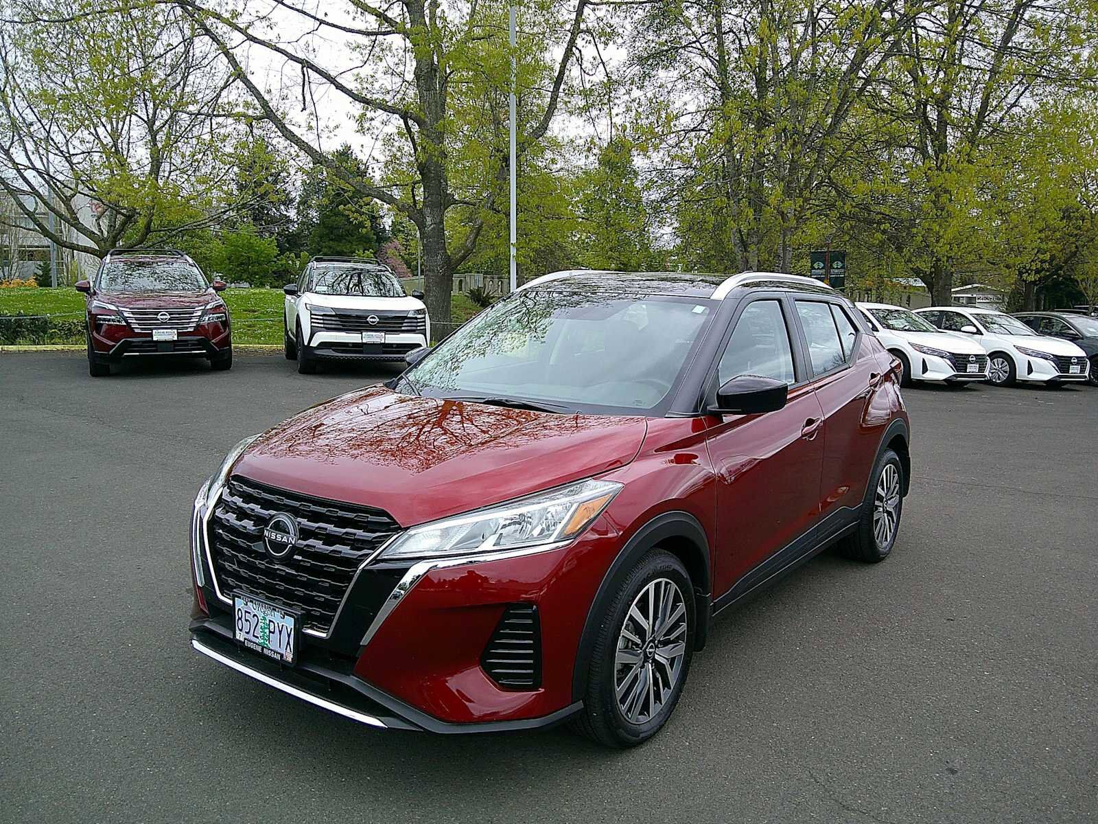 2024 NISSAN Kicks