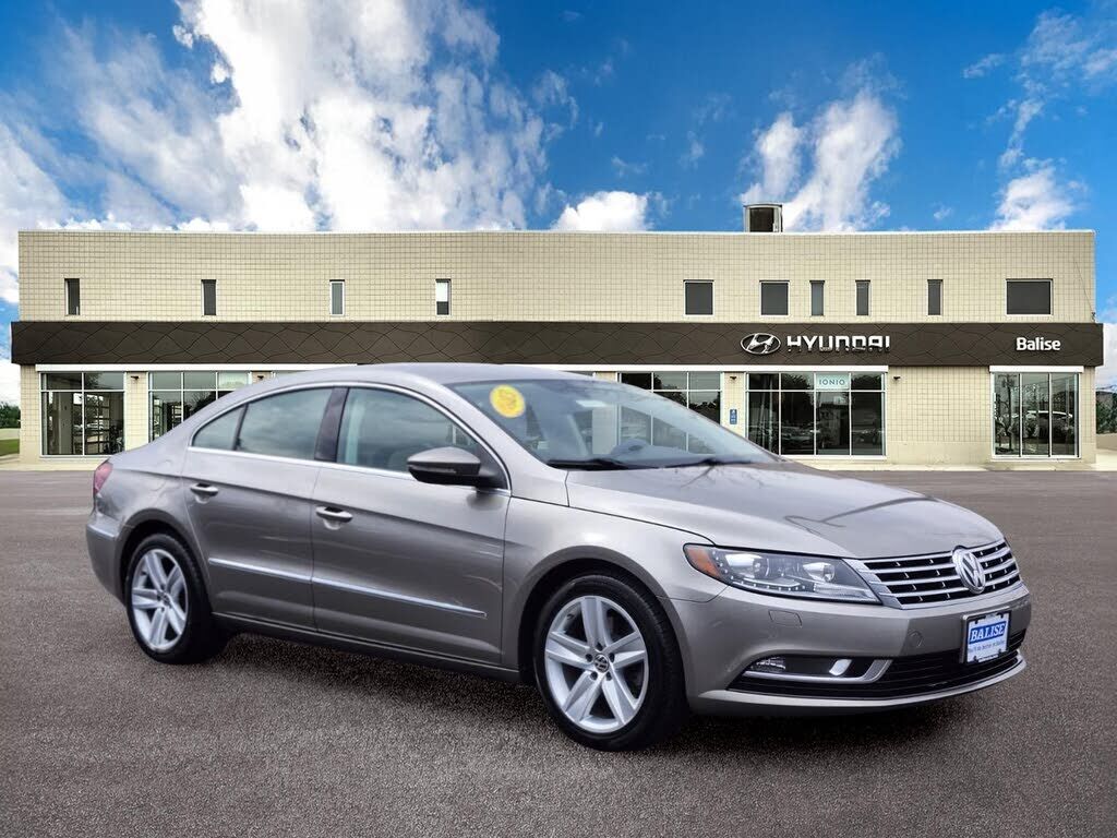 2013 VOLKSWAGEN Passat