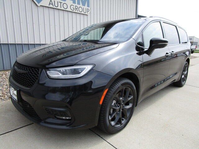 2022 CHRYSLER Pacifica