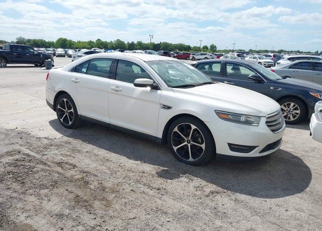 2015 FORD Taurus