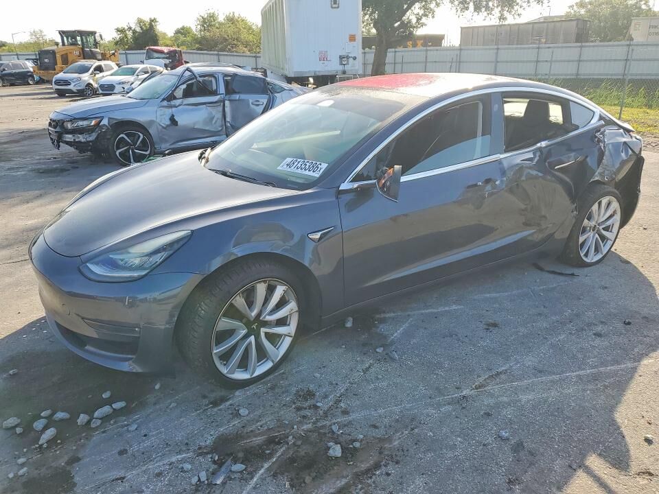 2018 TESLA Model 3