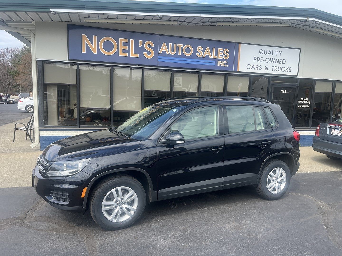 2017 VOLKSWAGEN Tiguan