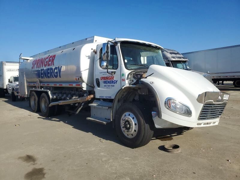 2017 FREIGHTLINER M2