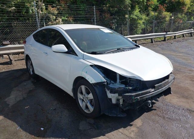 2013 HYUNDAI Elantra