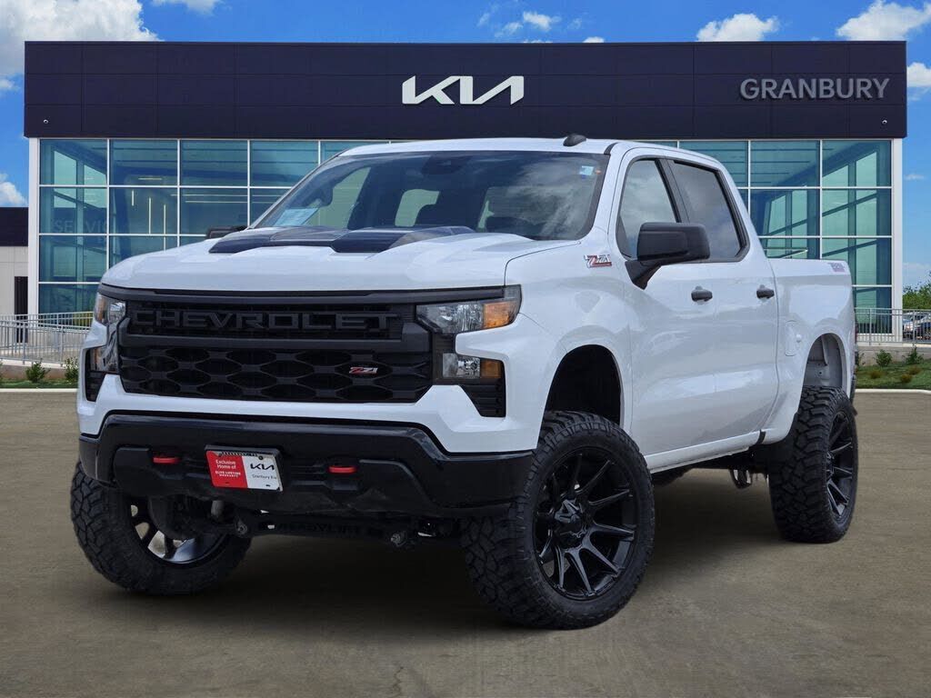 2023 CHEVROLET Silverado