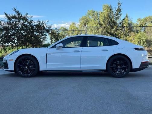 2026 Porsche Panamera