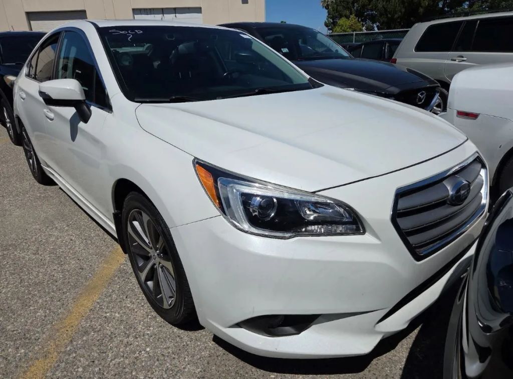 2016 SUBARU Legacy