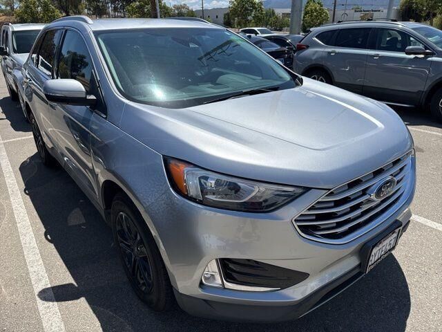 2020 FORD Edge
