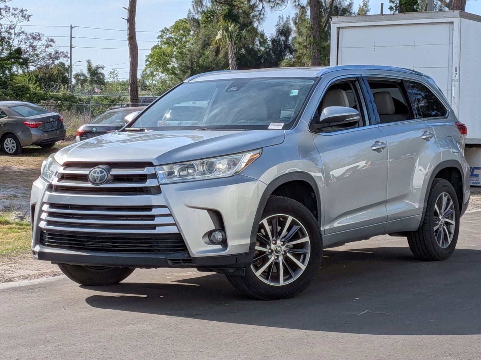 2018 TOYOTA Highlander