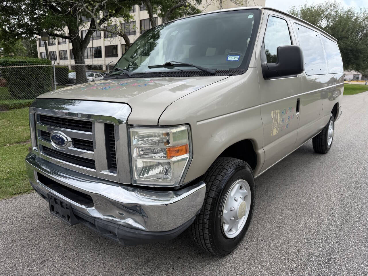 2009 FORD E-350