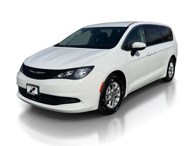 2023 CHRYSLER Voyager