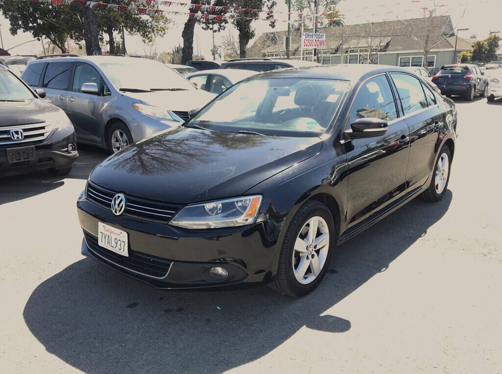 2012 VOLKSWAGEN Jetta